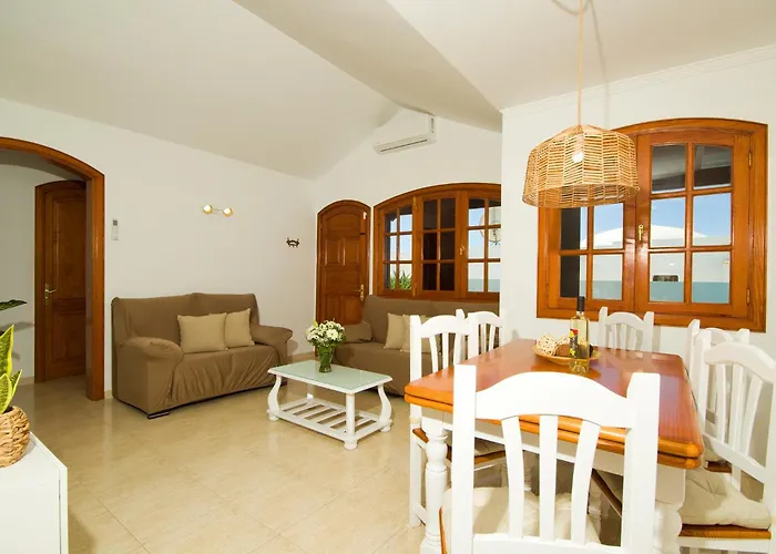 Willa El Golfo - By Az