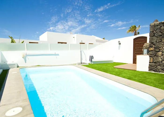 Villa El Golfo - By Az *