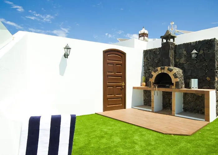 Villa El Golfo - By Az *