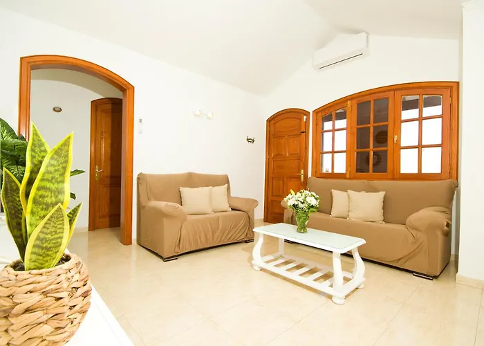 Villa El Golfo - By Az Puerto del Carmen (Lanzarote)